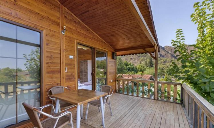 Flora Pansiyon Cirali Apartment Kemer Exterior photo