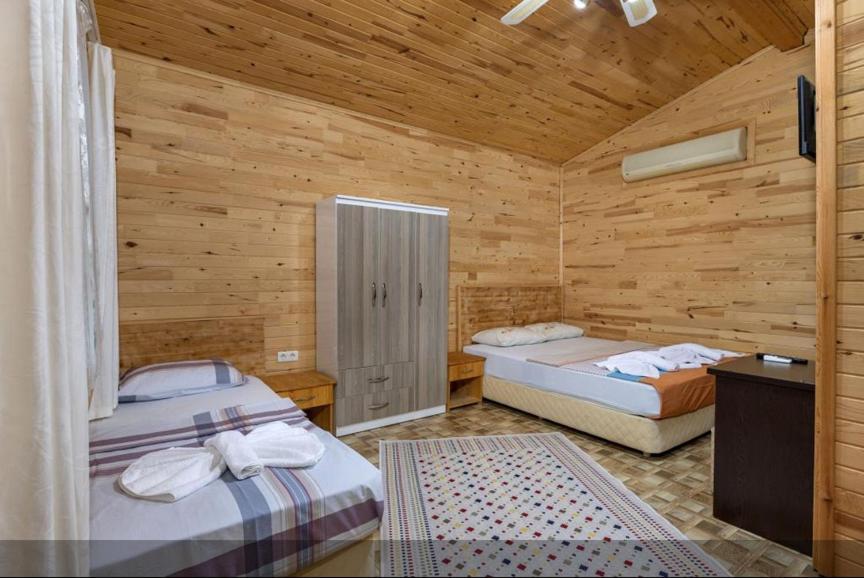 Flora Pansiyon Cirali Apartment Kemer Exterior photo