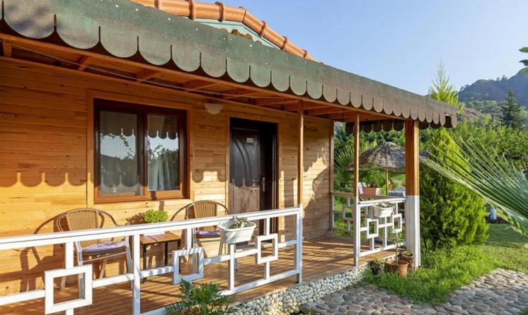 Flora Pansiyon Cirali Apartment Kemer Exterior photo