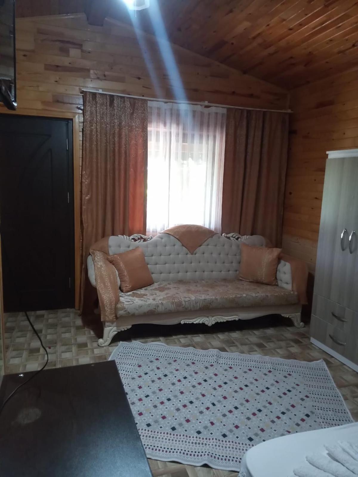 Flora Pansiyon Cirali Apartment Kemer Exterior photo