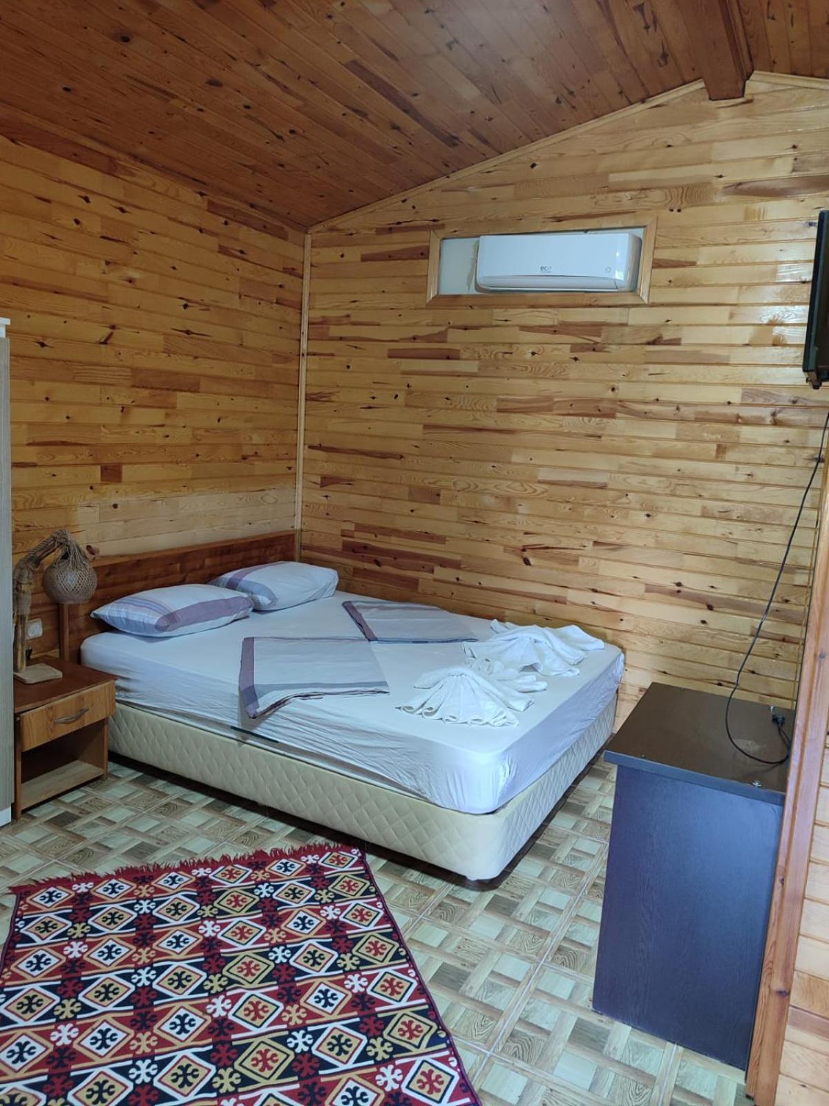 Flora Pansiyon Cirali Apartment Kemer Exterior photo
