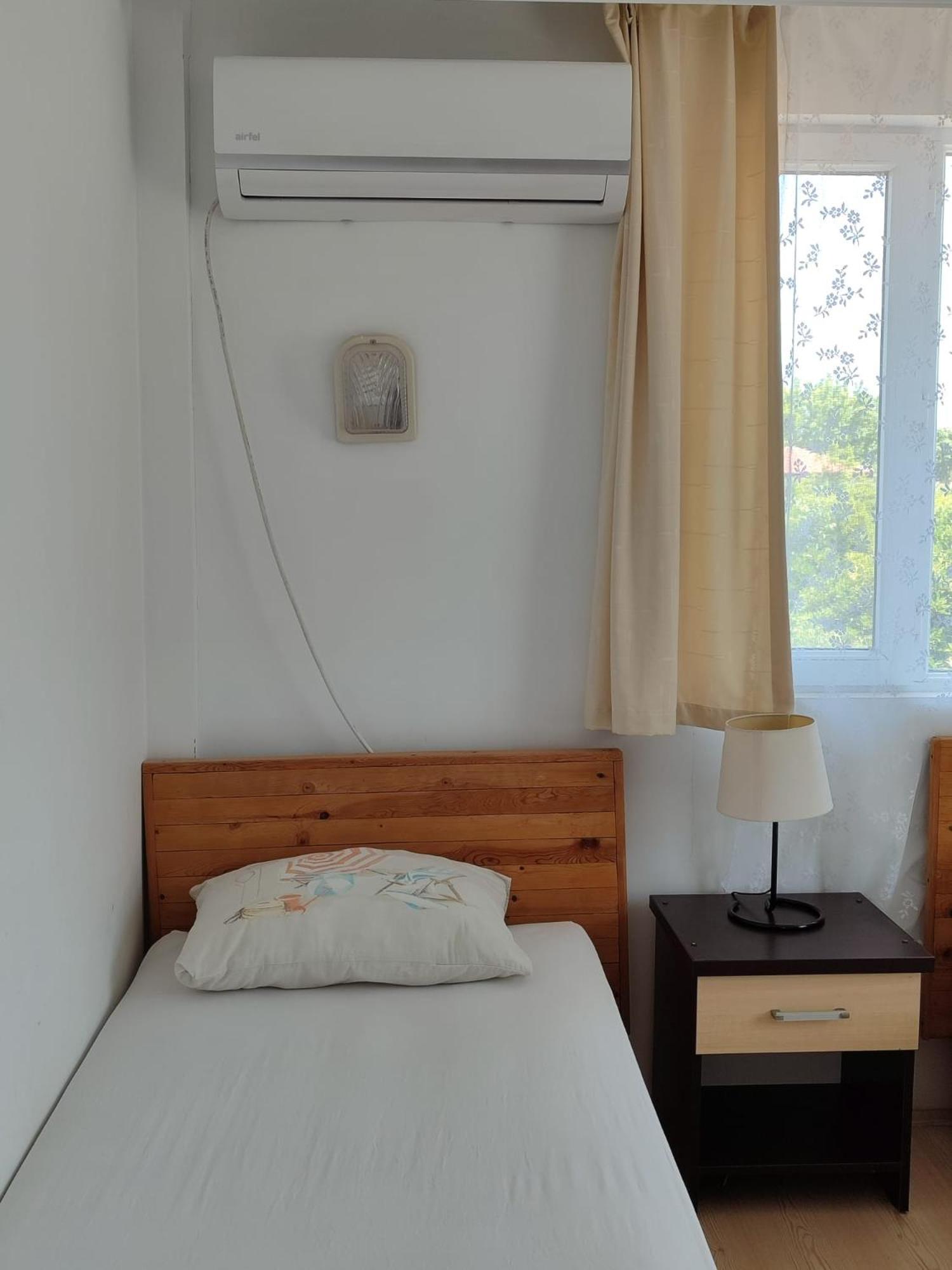 Flora Pansiyon Cirali Apartment Kemer Exterior photo